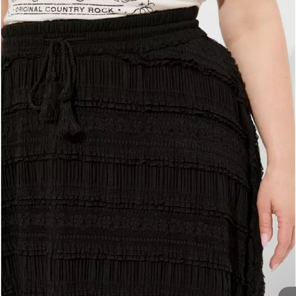 Torrid 0X Elegant Black Women's Skirt - Picture 4 of 10